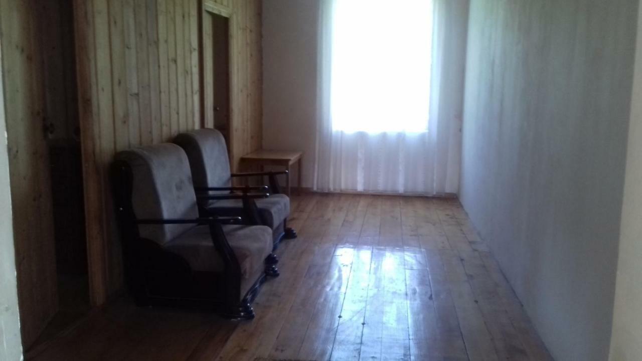 Marina's guest house Lentekhi Extérieur photo